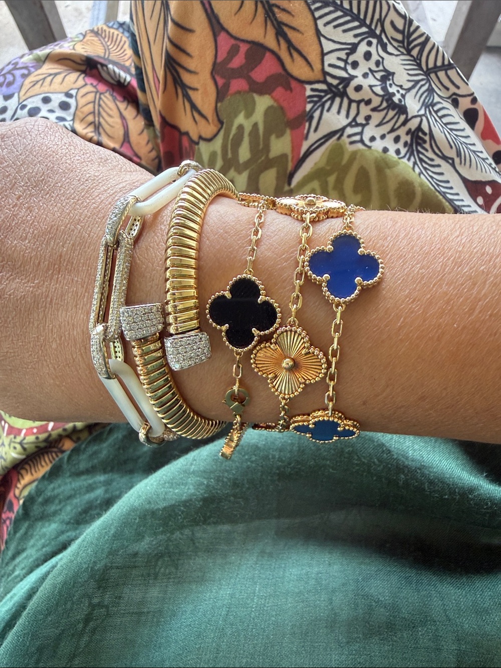 VAN CLEEF & ARPELS 18K Gold Blue Agate 5 Motifs Vintage Alhambra Bracelet
